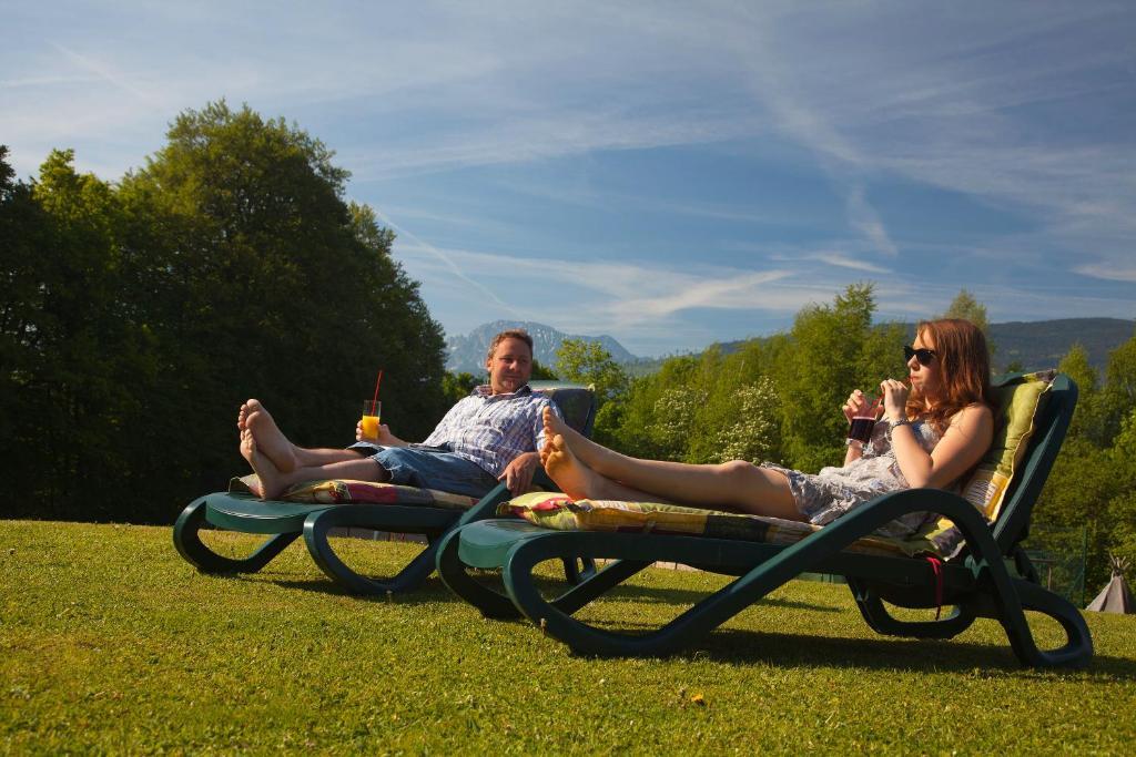 Haus Chiemgau - Kolping-Familienhotel ไทเซนดอร์ฟ ภายนอก รูปภาพ